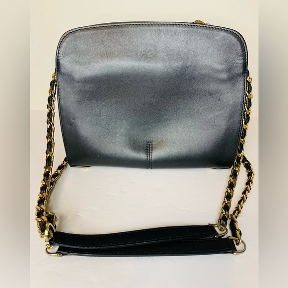 Stuart Weitzman Women’s Black Leather Pod Handbag/Crossbody Chanel like ! - Picture 6 of 16